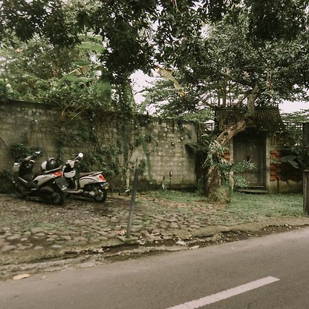West Room At Semadi Living Sukawati  Ngoại thất bức ảnh